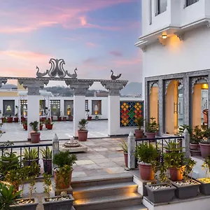 4* Hotel Maan By Stone Wood Premier
