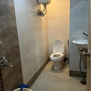 yatri-niwas-delhi-international-airport.top-gurgaonhotels.com/